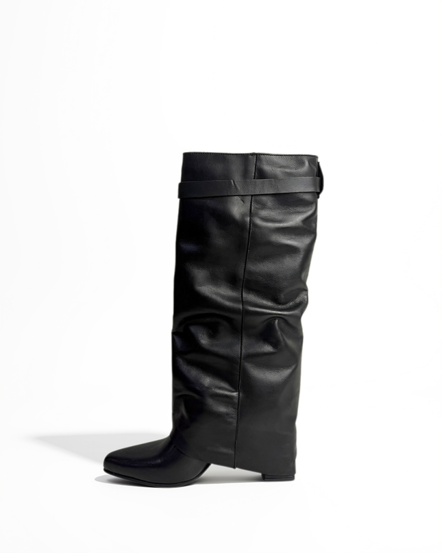 Stivale nero in pelle