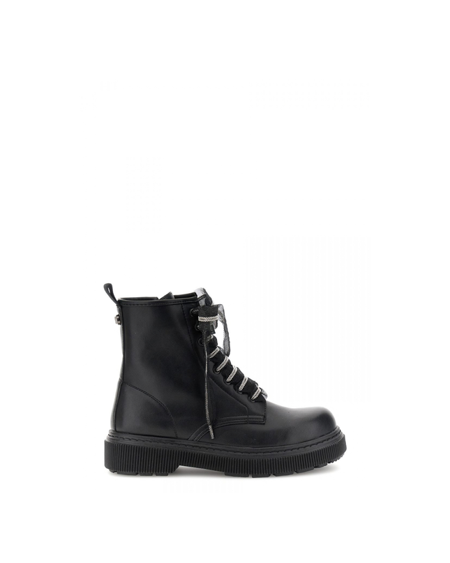 Anfibio con otto occhielli effetto pelle con laccio in tulle nero