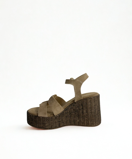 Sandalo in pelle con zeppa