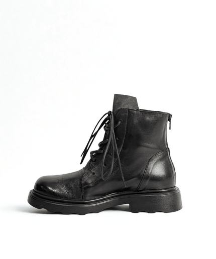 Anfibio nero in pelle - Piedi Folli