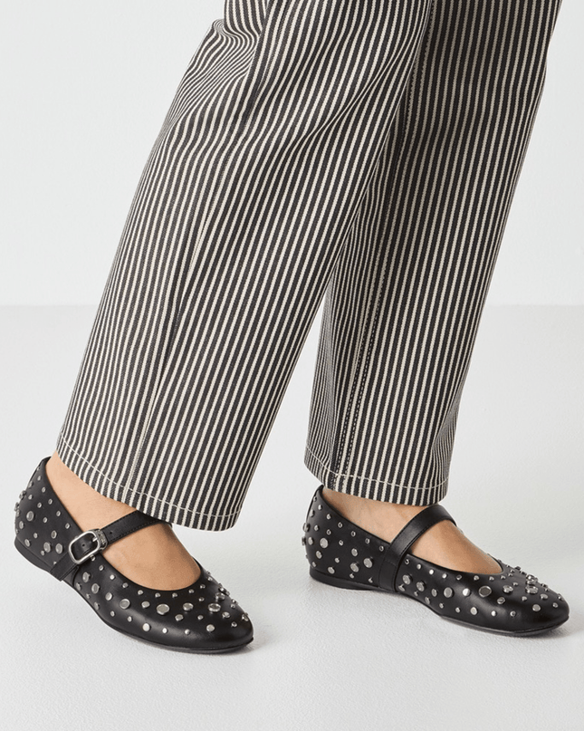 Ballerina nera con borchie - Piedi Folli