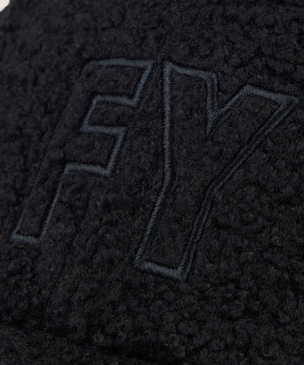 Cappellino sherpa con maxi ricamo FY tono su tono - Piedi Folli