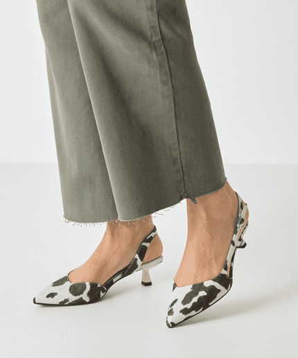 Chanel cow - Piedi Folli