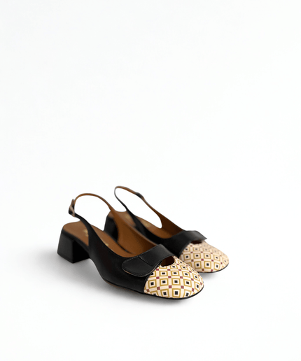 Chanel nero - Piedi Folli