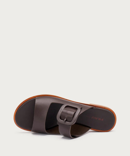 Ciabatte in pelle con fibbia in tono - Piedi Folli