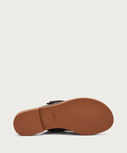 Ciabatte in pelle con fibbia in tono - Piedi Folli