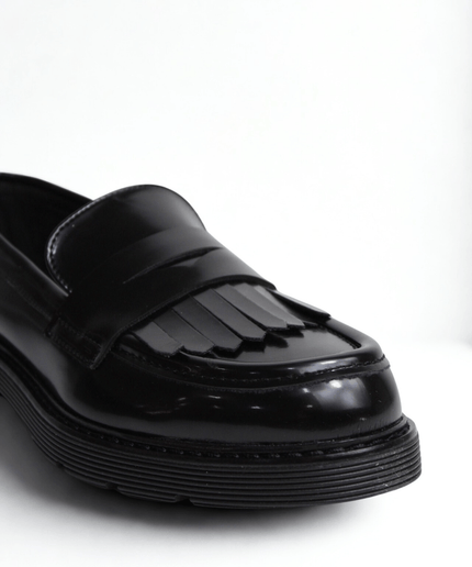 Mocassino nero con frange - Piedi Folli