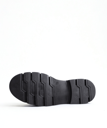 Mocassino nero con nappine - Piedi Folli