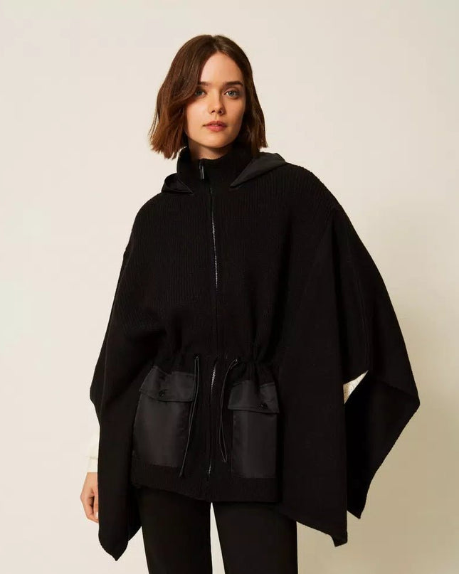 Poncho in maglia con cappuccio - Piedi Folli