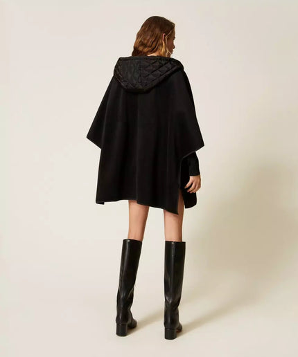 Poncho in maglia con tasche - Piedi Folli