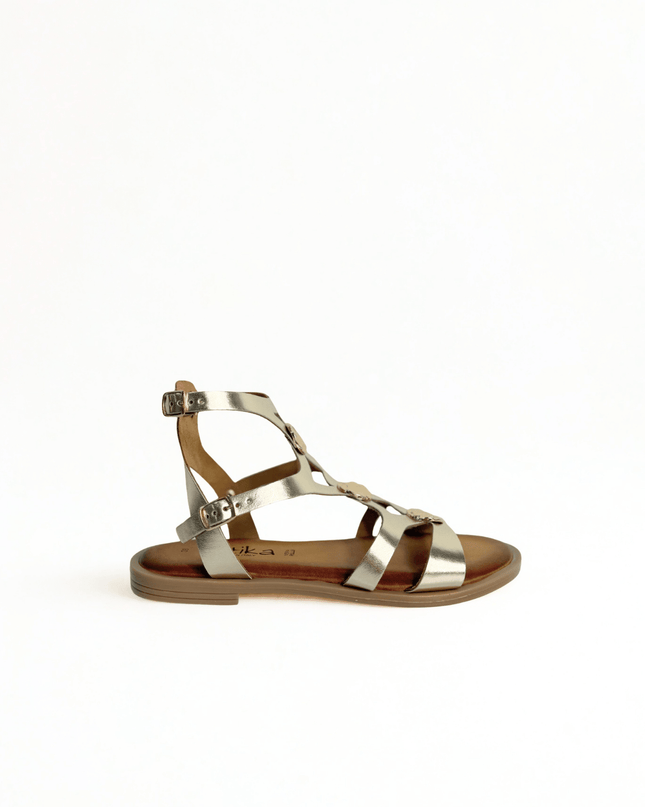 Sandalo laminato oro in pelle con gioiello - Piedi Folli