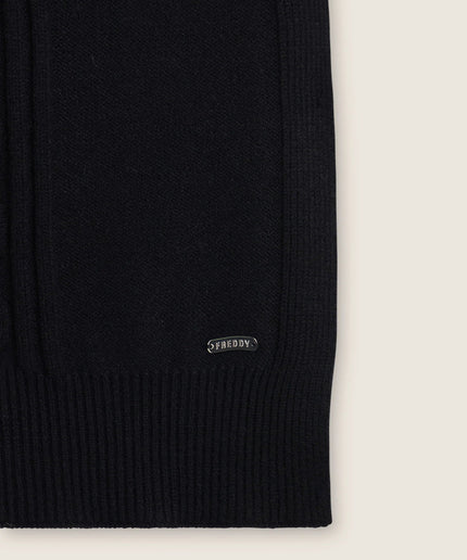 Sciarpa in maglia con treccia centrale decorativa - Piedi Folli