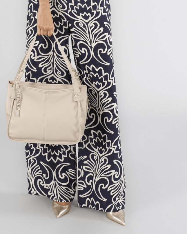 shopping bag morbida in materiale granato con tracolla e dettaglio lettering - Piedi Folli