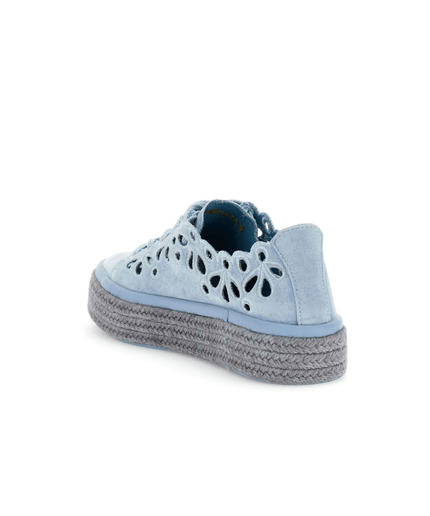 Sneakers allacciate in pelle con intagli laserati - Piedi Folli