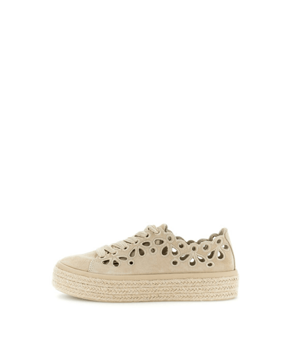 Sneakers allacciate in pelle con intagli laserati - Piedi Folli