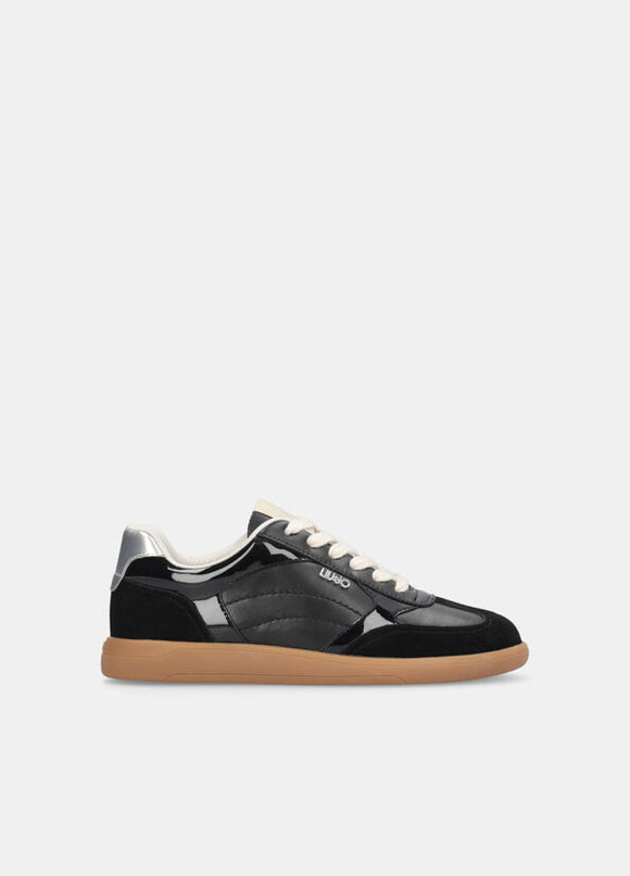 Sneakers in pelle nero - Piedi Folli