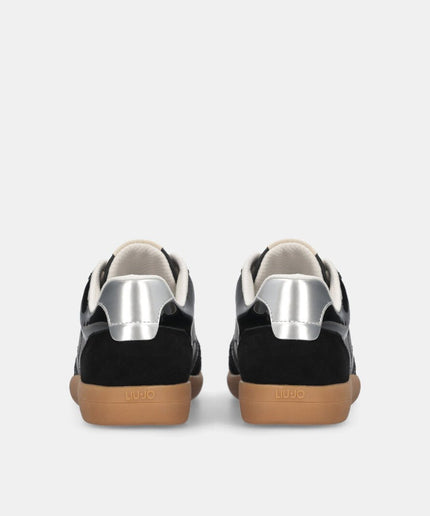 Sneakers in pelle nero - Piedi Folli
