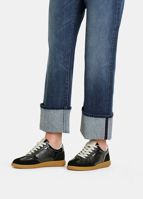 Sneakers in pelle nero - Piedi Folli