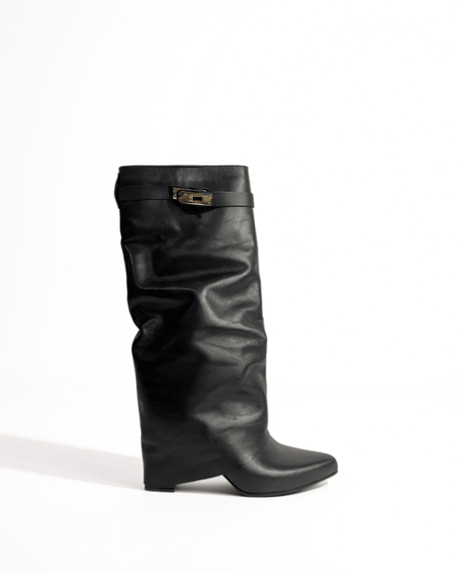 Stivale nero in pelle - Piedi Folli