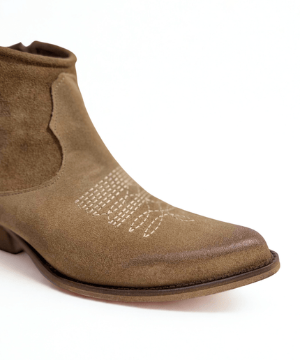 Texano in pelle camoscio taupe - Piedi Folli