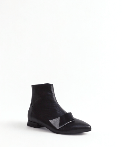 Tronchetto in pelle nero - Piedi Folli