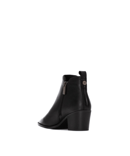 Tronchetto in pelle nero - Piedi Folli
