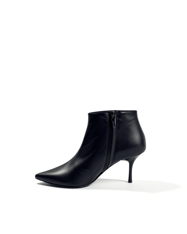 Tronchetto in Pelle nero - Piedi Folli