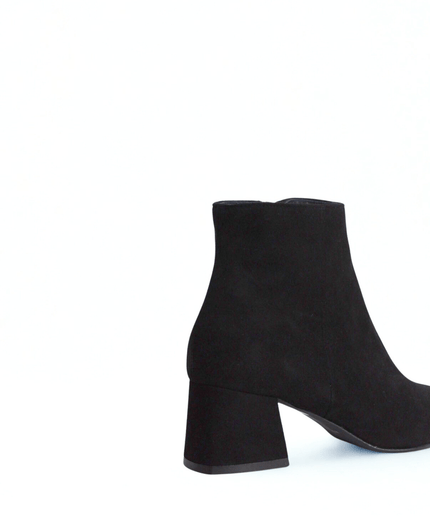 Tronchetto in pelle nero - Piedi Folli