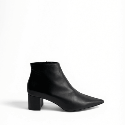 Tronchetto in pelle nero - Piedi Folli