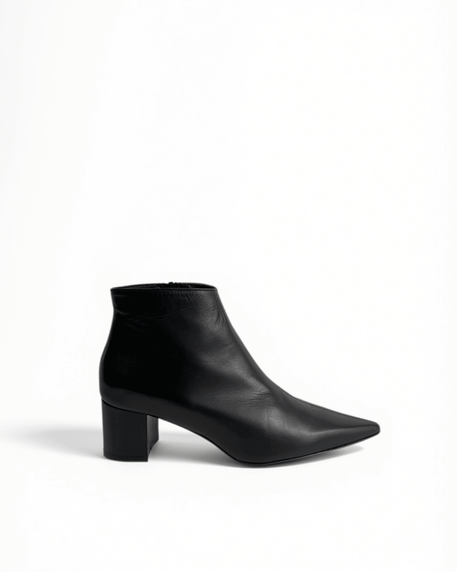 Tronchetto in pelle nero - Piedi Folli