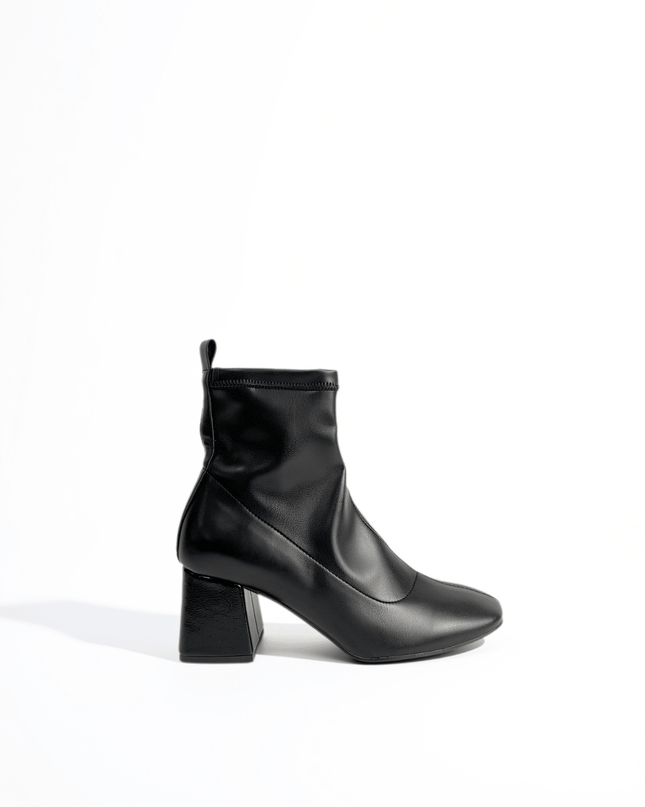 Tronchetto nero - Piedi Folli