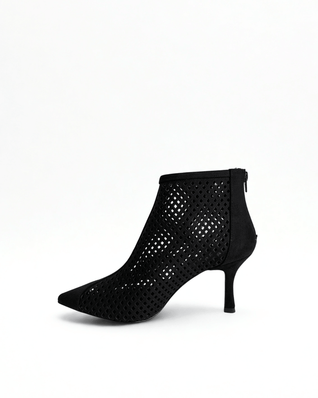 Tronchetto nero traforato - Piedi Folli